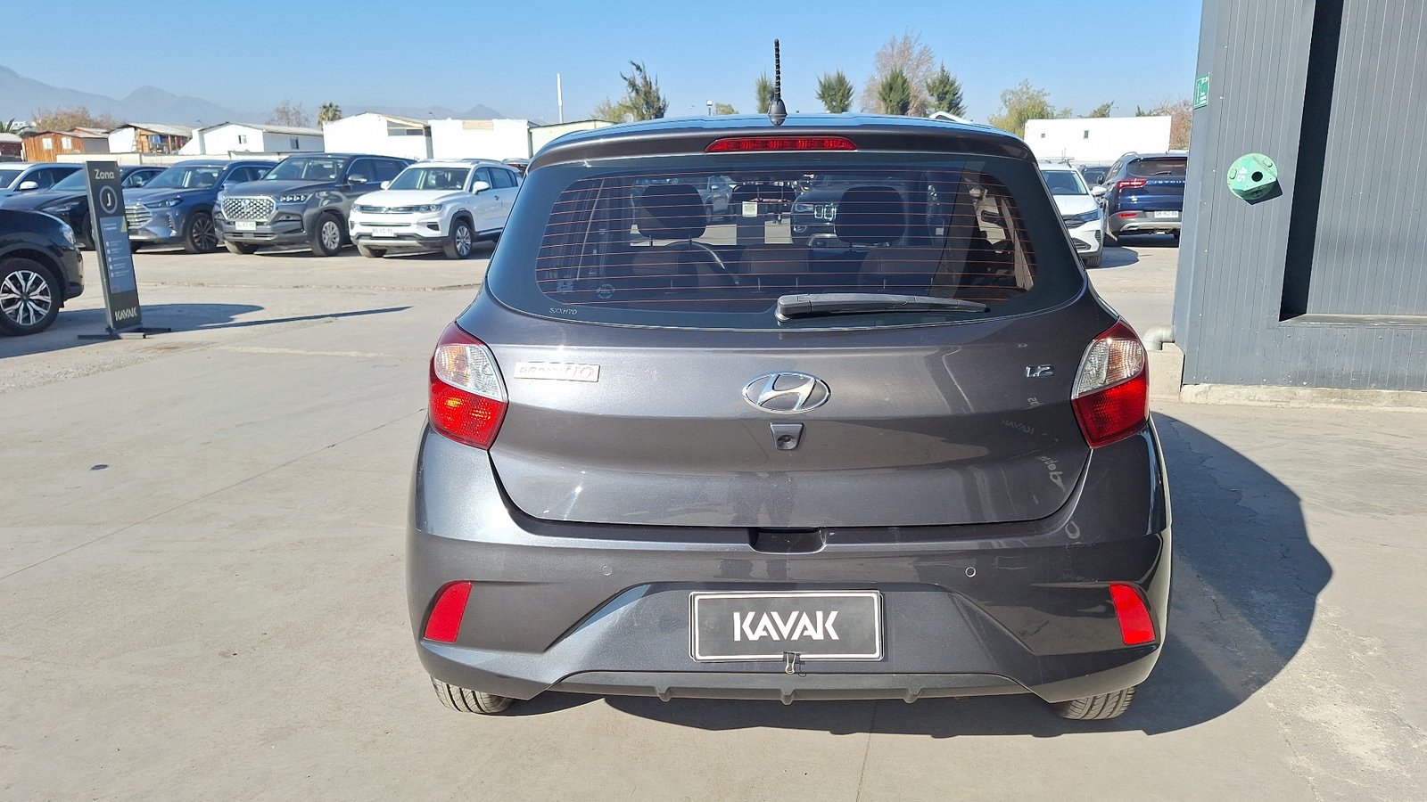 Hyundai Grand I10 2023 - Foto 3 de 15