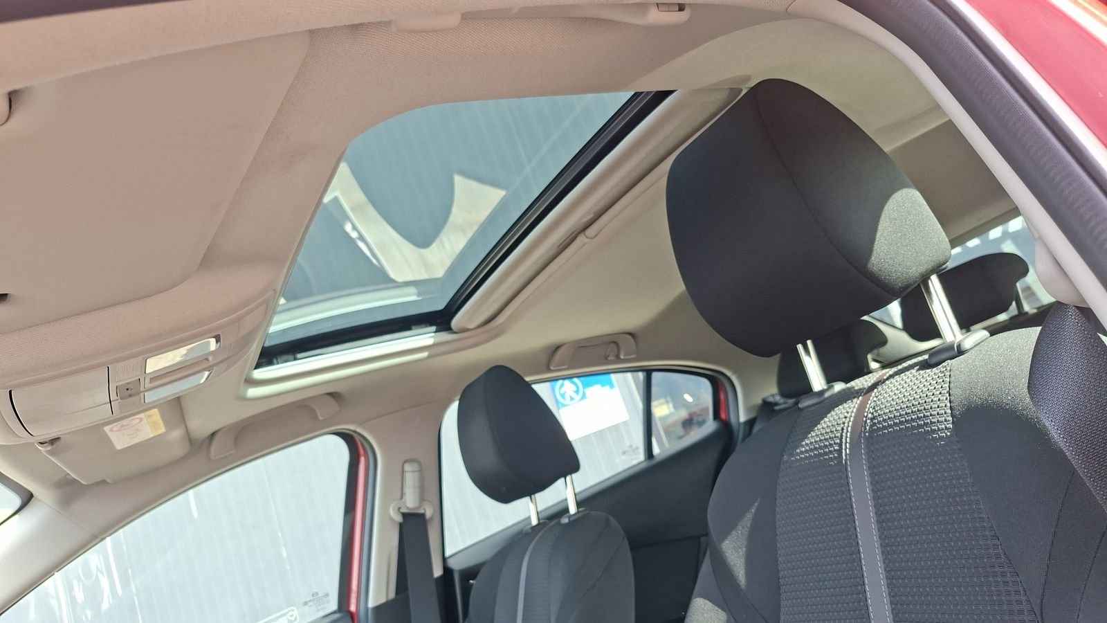 Mazda Mazda 3 2017 - Imagen 13 de 16