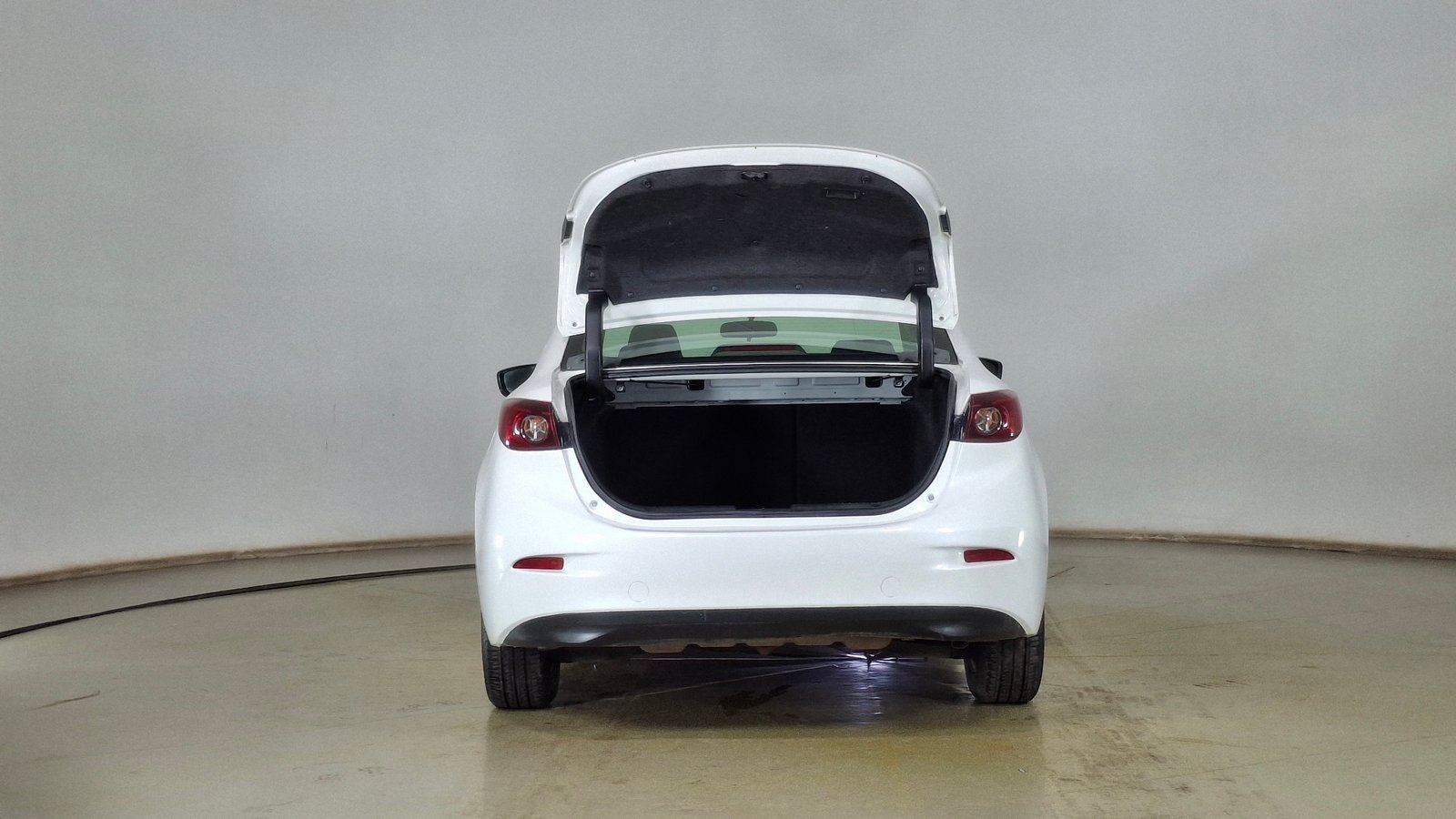 Mazda Mazda 3 2019 - Imagen 6 de 15