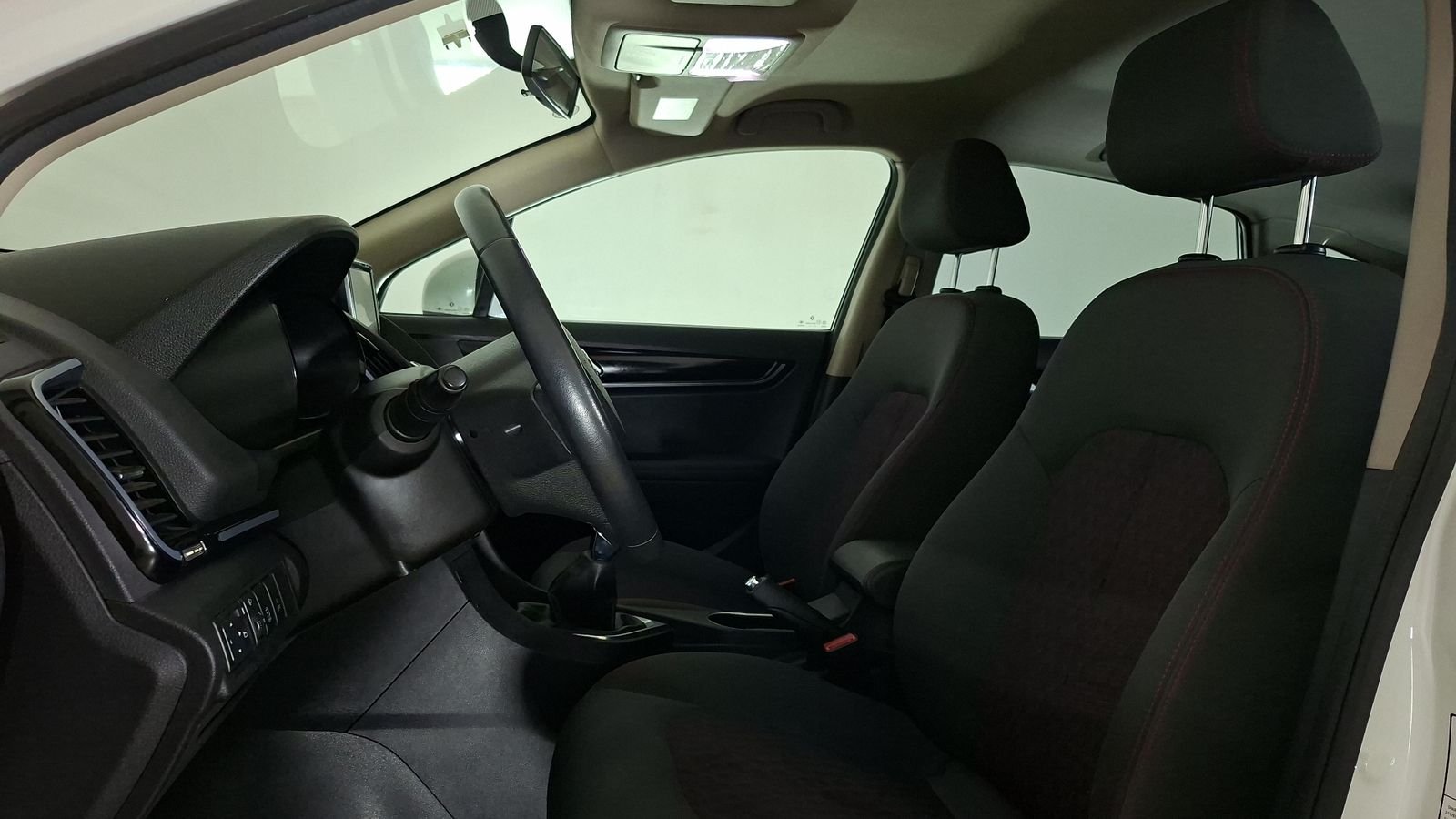 Dongfeng AX5 2019 - Imagen 13 de 16