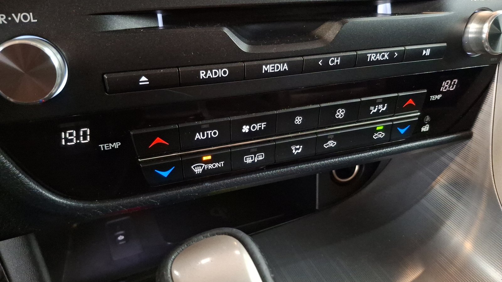 Lexus RX 2017 - Imagen 16 de 17