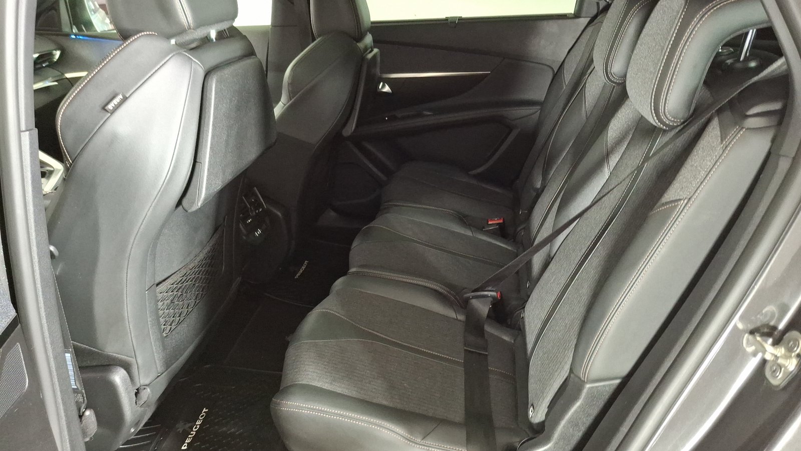 Peugeot 5008 2021 - Imagen 15 de 17