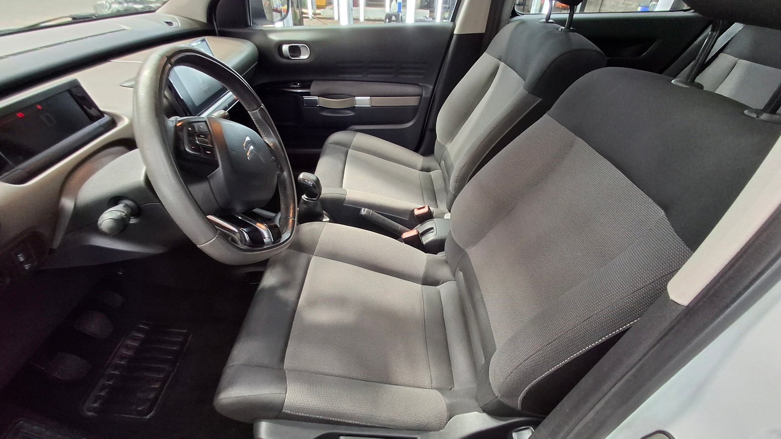 Citroën C4 Cactus 2019 - Imagen 16 de 18
