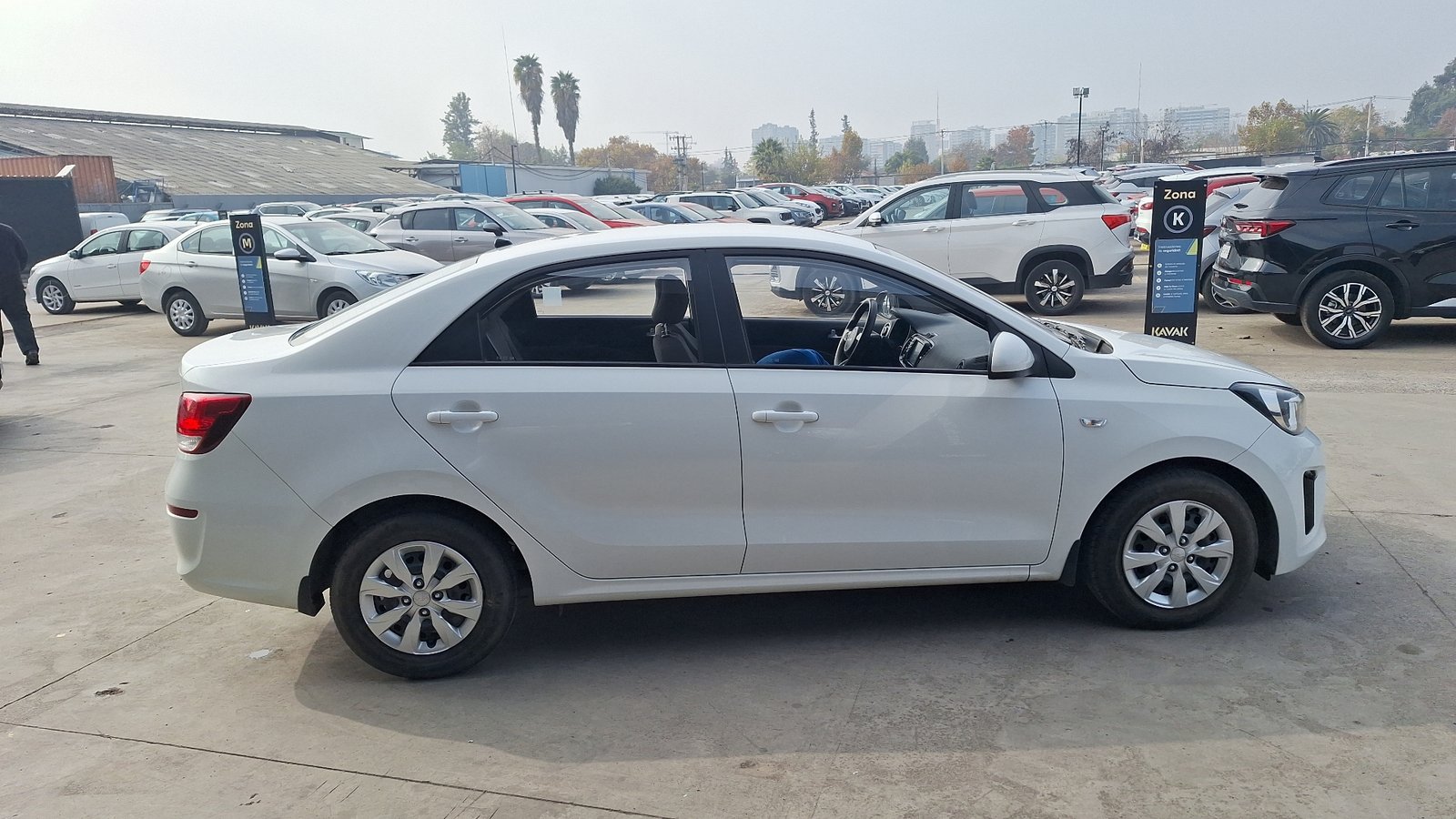 Kia Soluto 2022 - Imagen 5 de 15