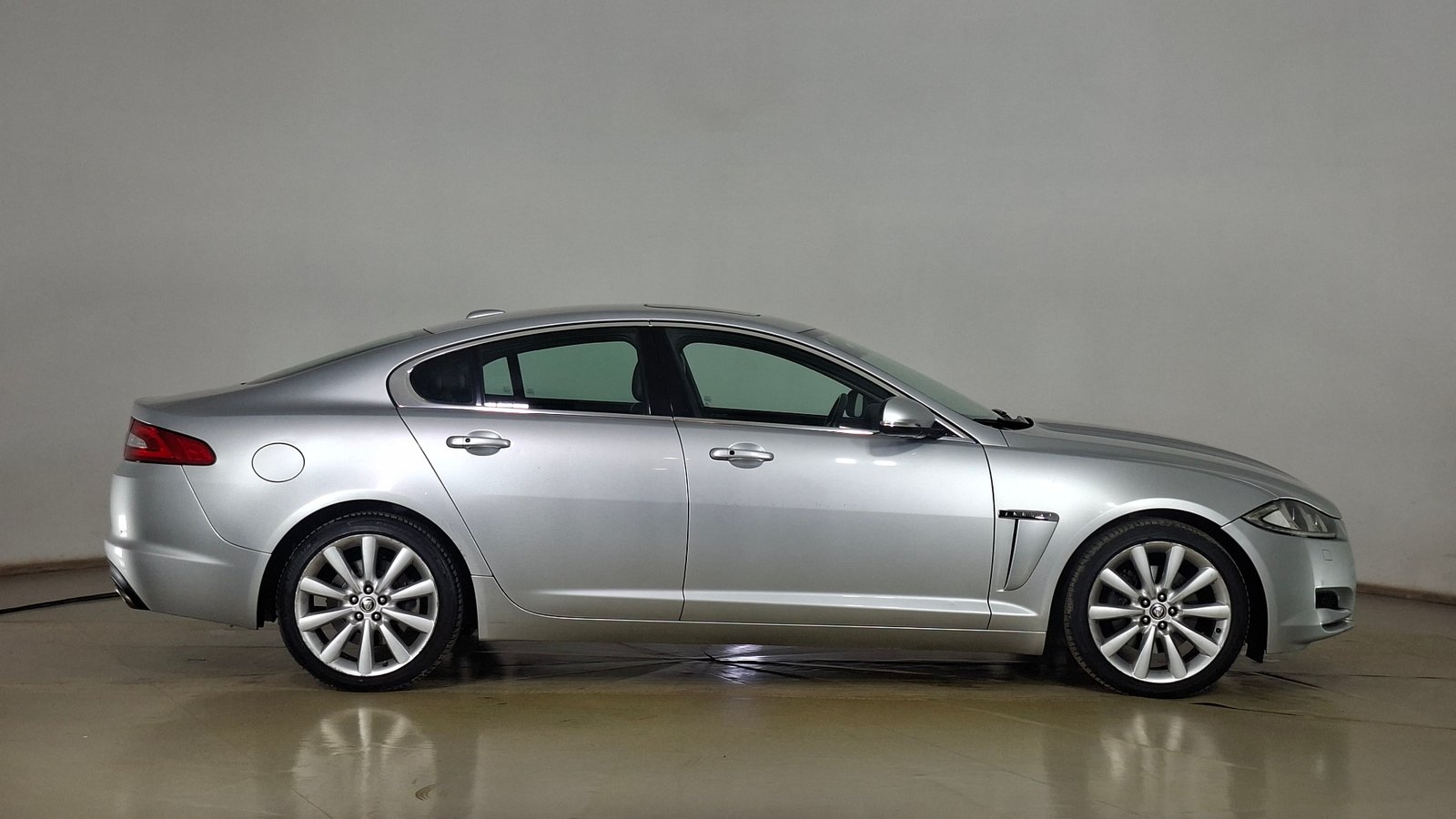 Jaguar Xf 2013 - Foto 4 de 17
