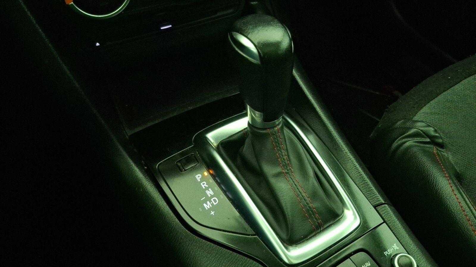 Mazda Mazda 3 2015 - Imagen 11 de 17