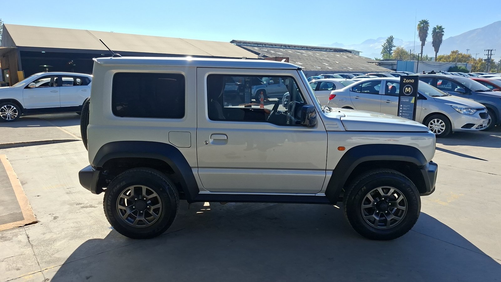 Suzuki Jimny 2022 - Imagen 5 de 15