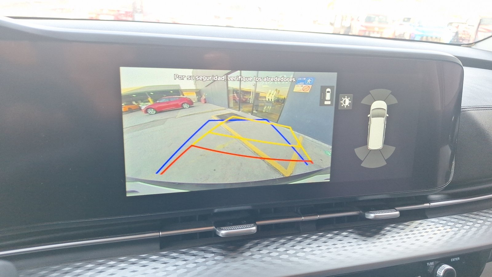 Kia Carnival 2023 - Imagen 12 de 16