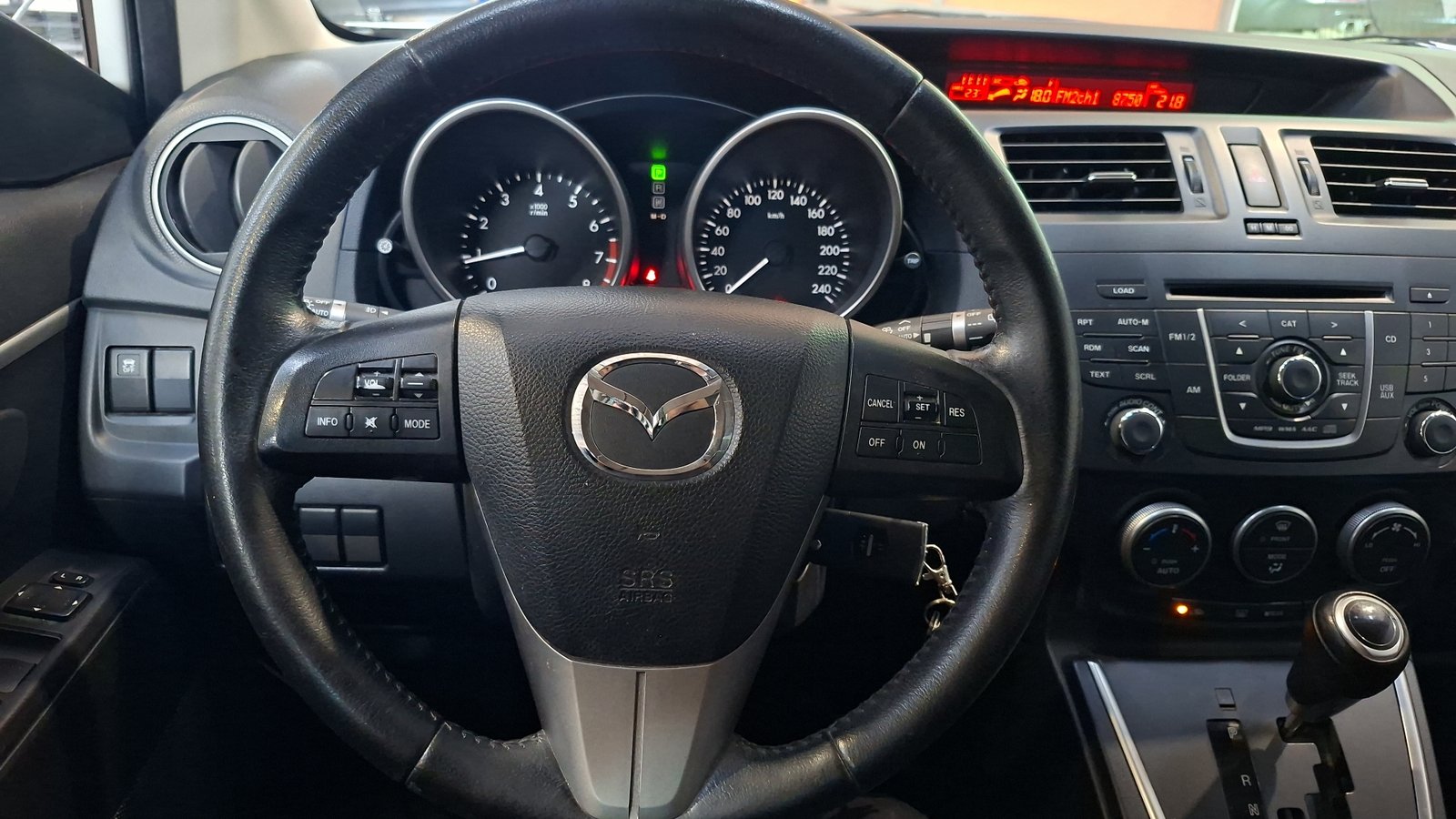 Mazda Mazda 5 2015 - Imagen 9 de 18