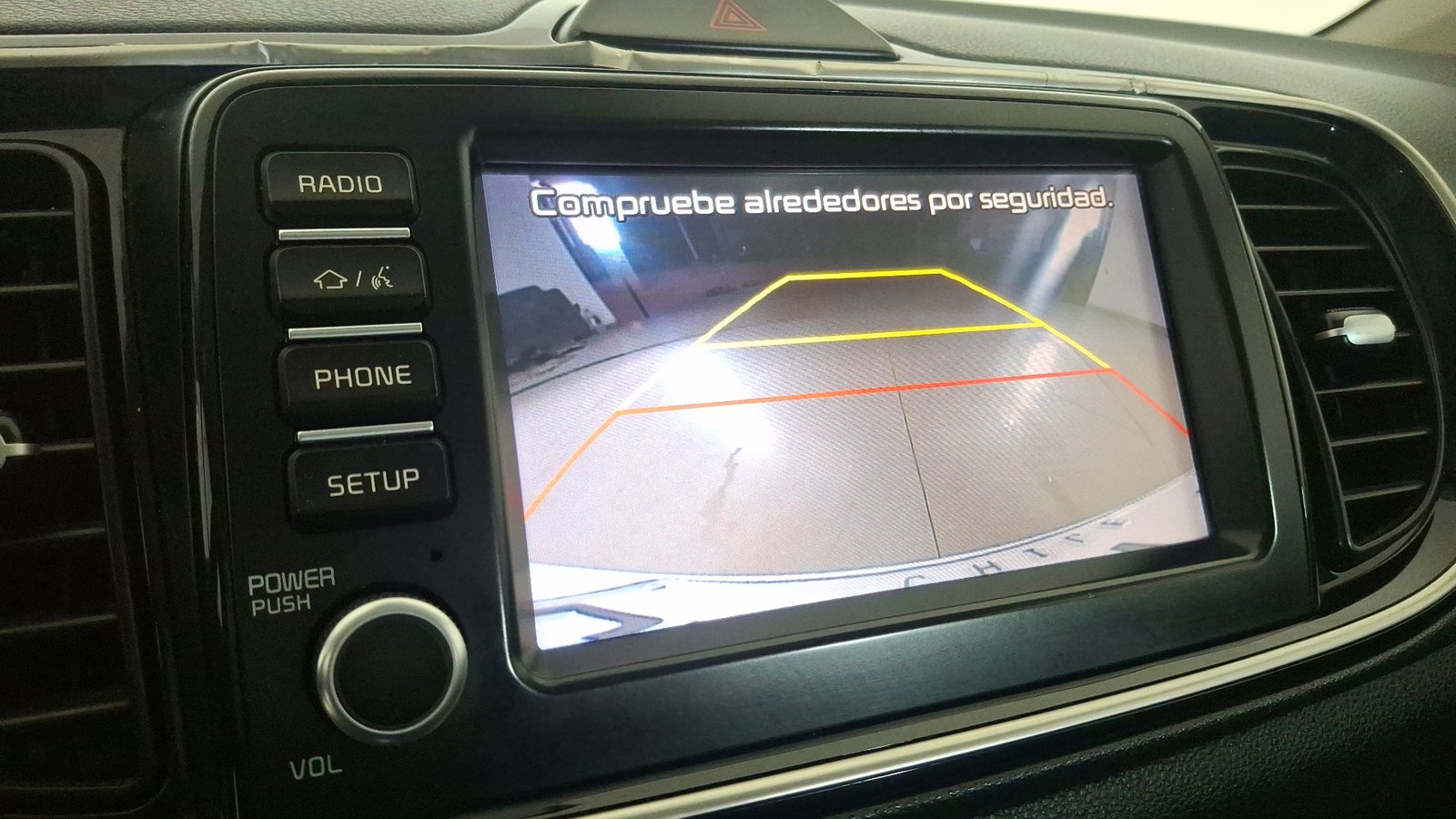 Kia Soluto 2020 - Imagen 12 de 16