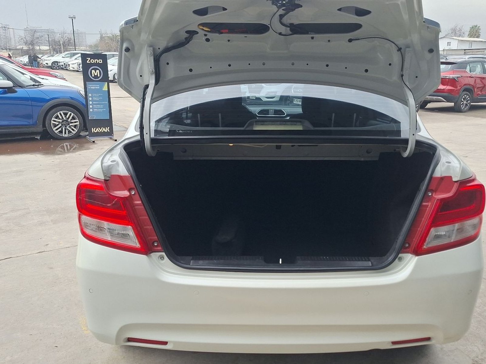 Suzuki Dzire 2022 - Foto 4 de 15
