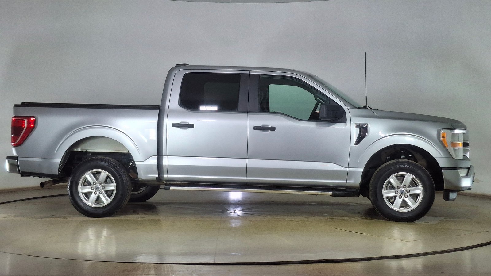 Ford F-150 2023 - Foto 4 de 16