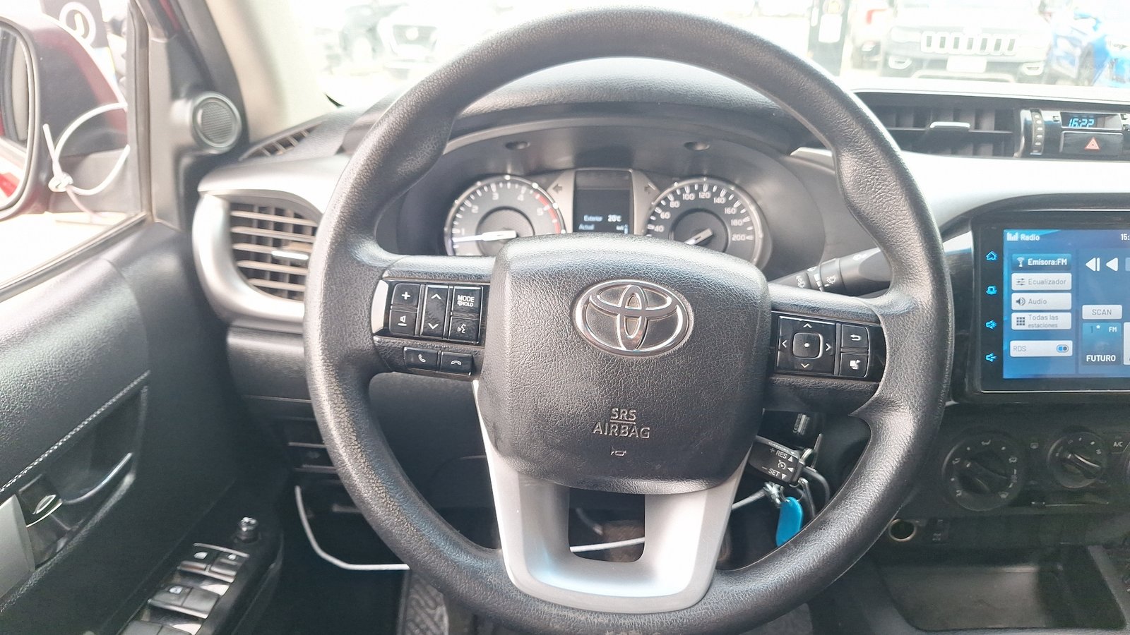 Toyota Hilux 2022 - Imagen 7 de 14