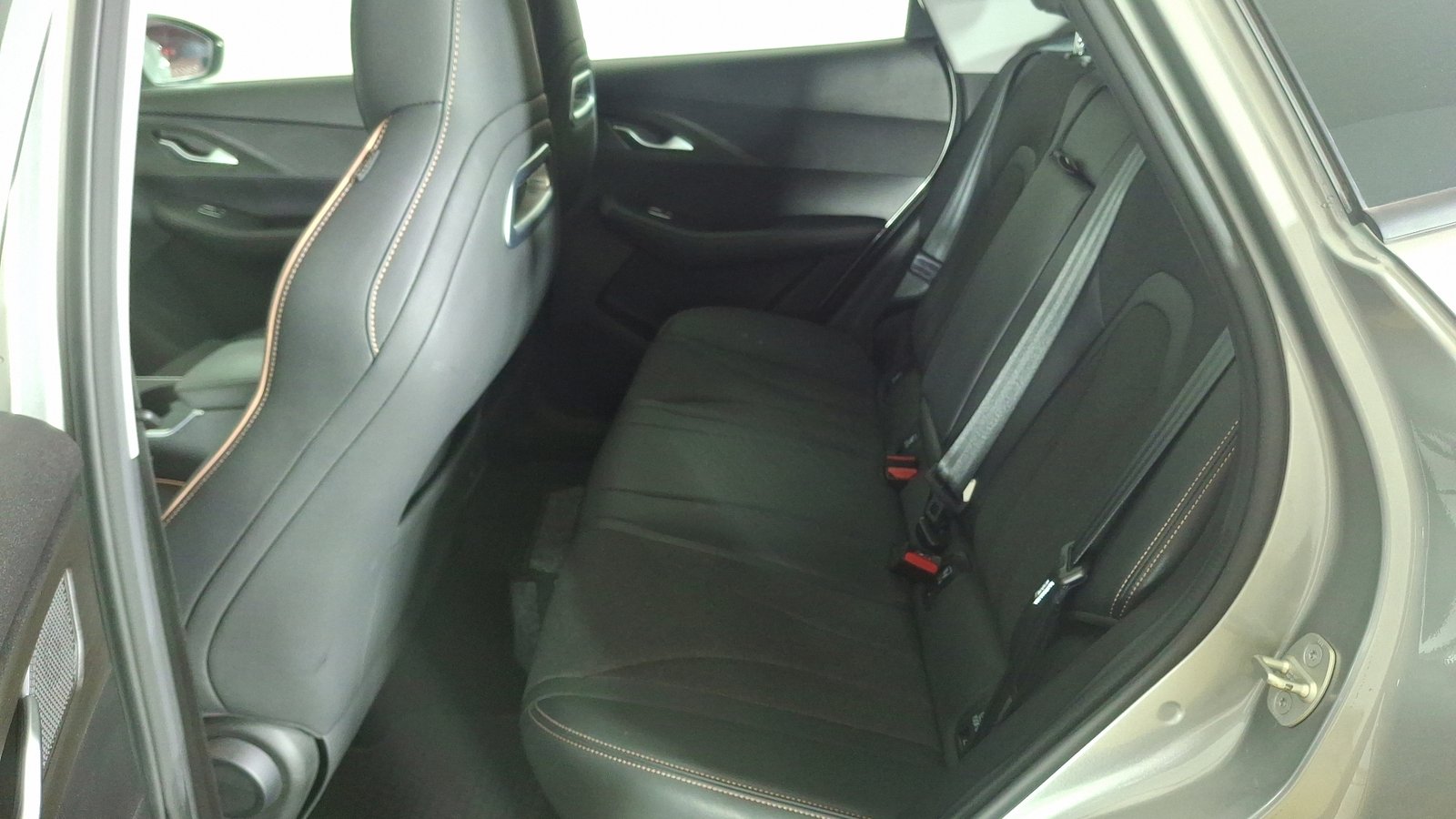 Omoda C5 2025 - Imagen 8 de 10