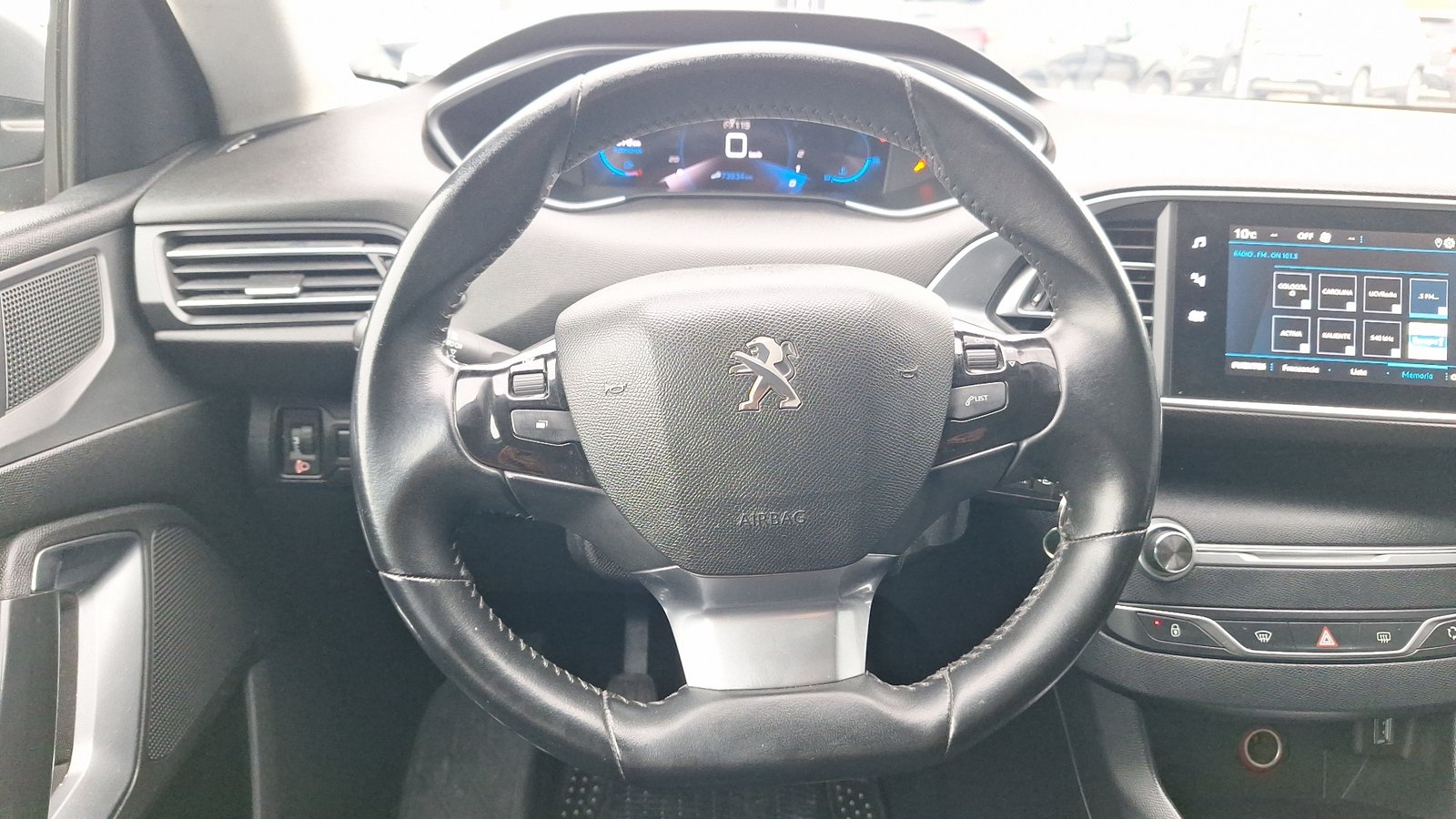 Peugeot 308 2021 - Imagen 8 de 15
