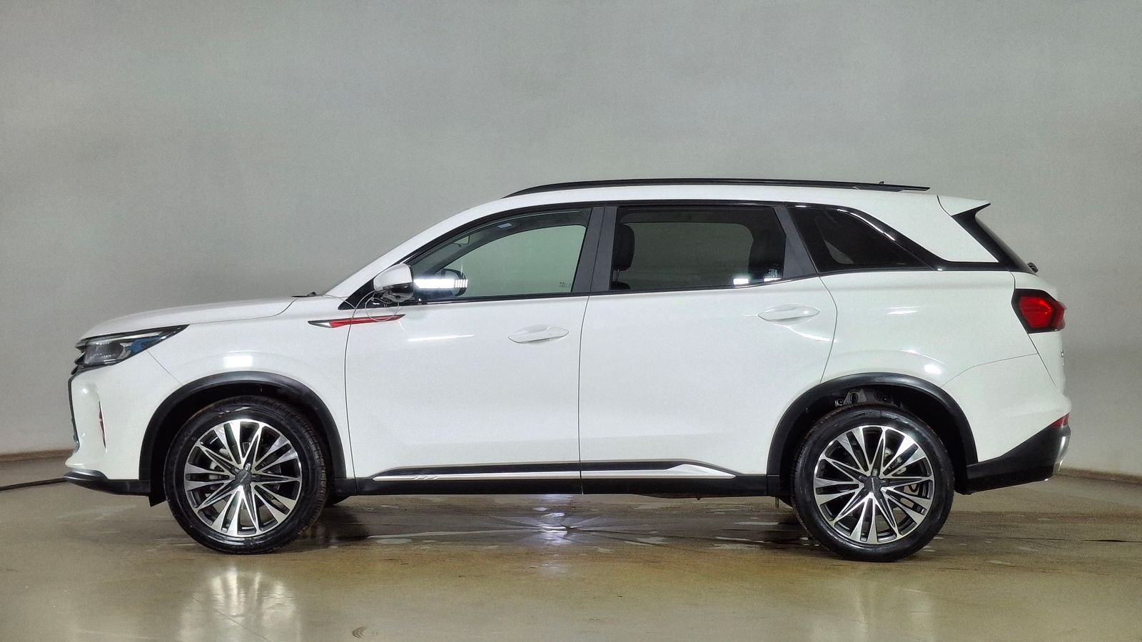 DFSK Suv 600 2024 - Imagen 7 de 18
