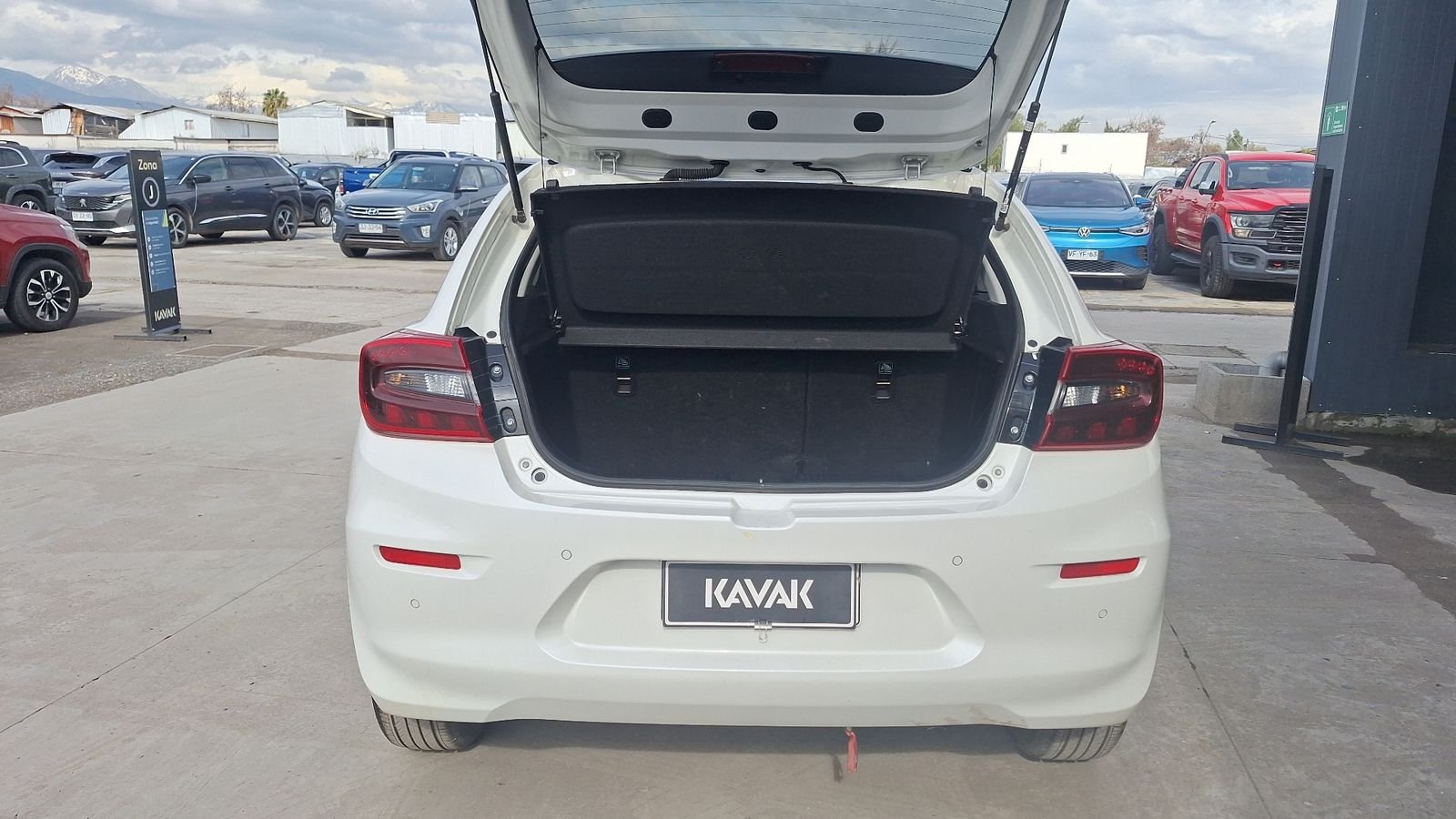 Suzuki Baleno 2023 - Imagen 4 de 15