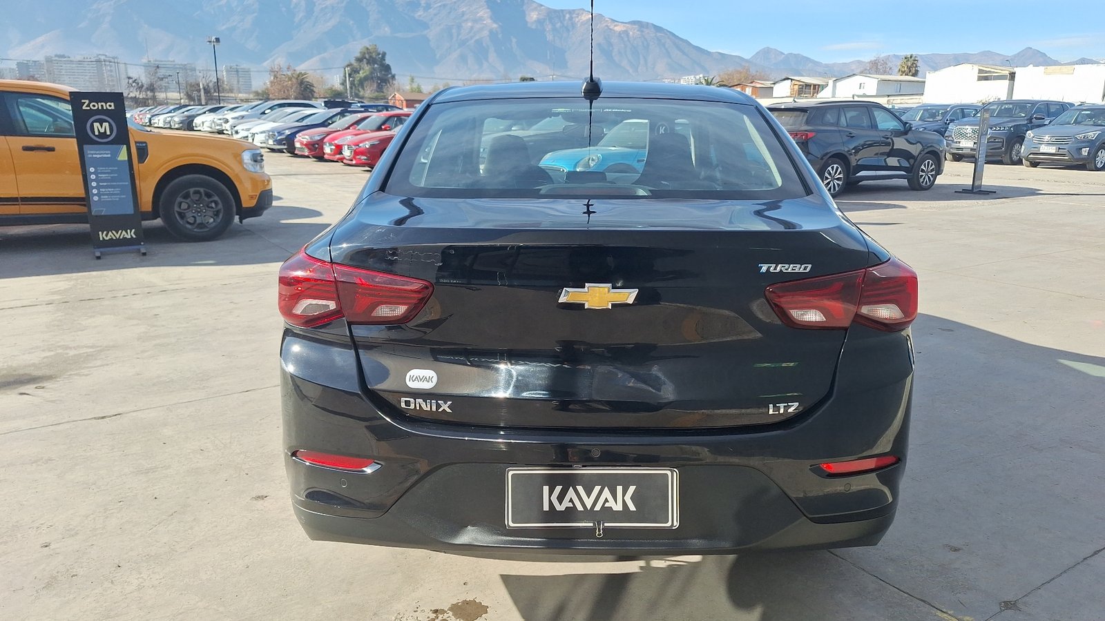 Chevrolet Onix 2022 - Foto 3 de 15