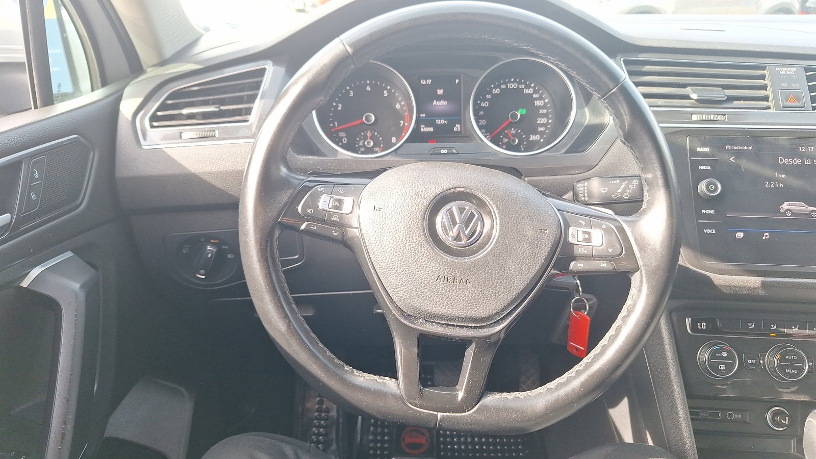 Volkswagen Tiguan 2019 - Imagen 8 de 15