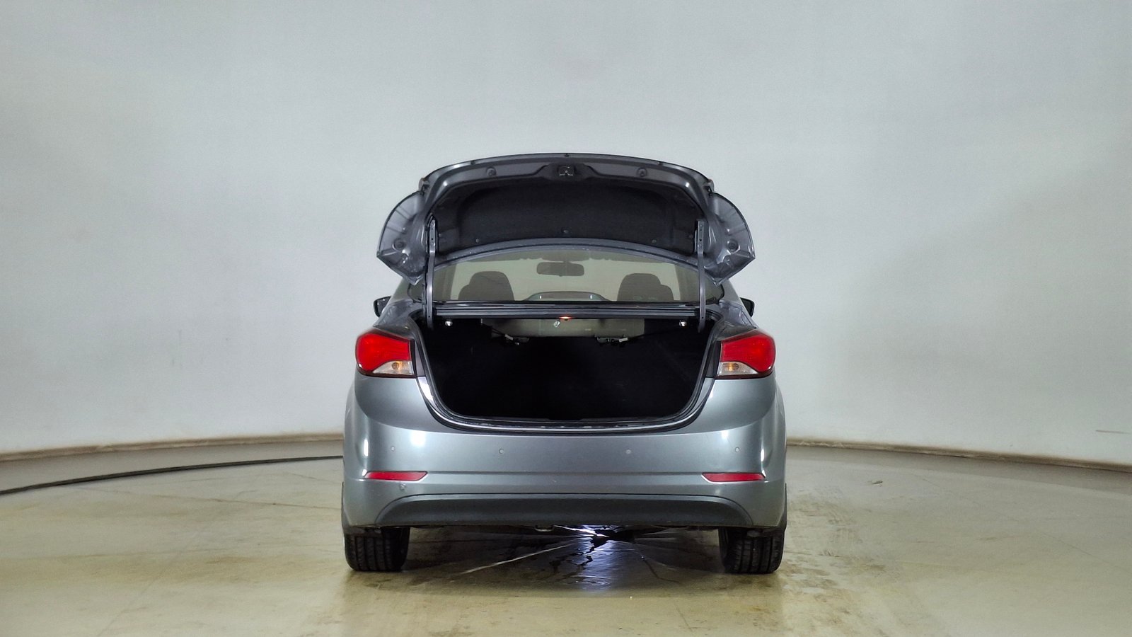 Hyundai Elantra 2016 - Imagen 6 de 16