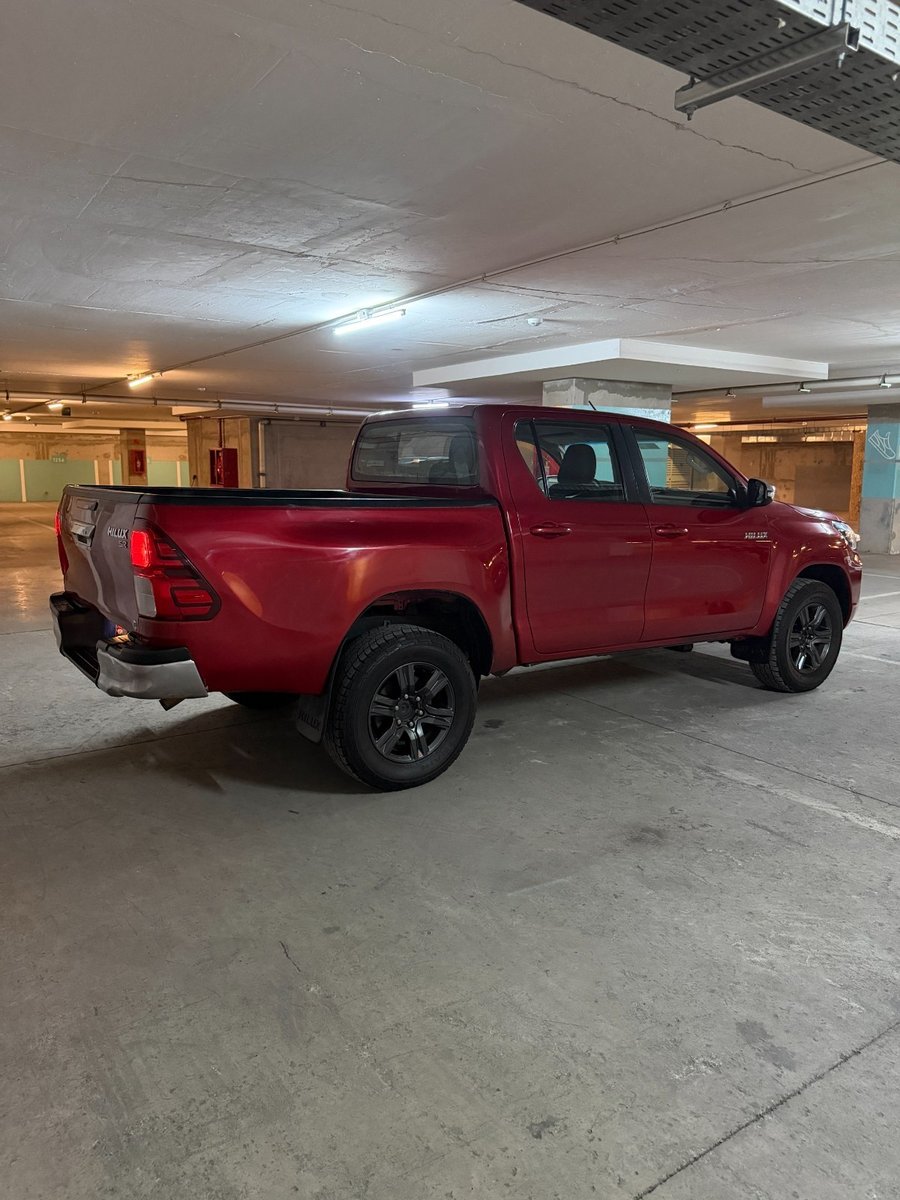 Toyota HILUX 2.4 SR DIESEL 4X4 2022 - Imagen 8 de 10