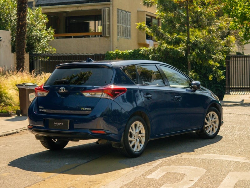 Toyota AURIS LEI 1.6 ¡Recién Llegado! ; ;• ; ; ; ;• ; ;Patente 3 ; ;• ; ;AZUL 2019 - Imagen 5 de 10