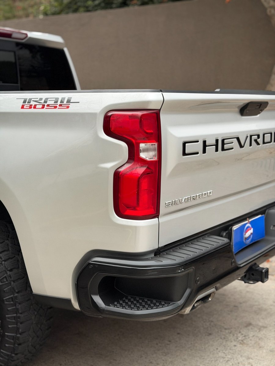 CHEVROLET SILVERADO LT Trail Boss Z71 2021 - Imagen 8 de 10