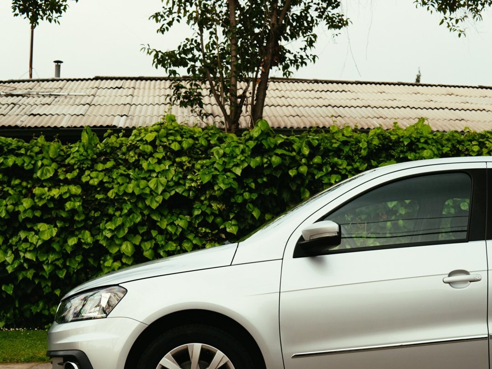 Volkswagen GOL 1.6 TRENDLINE ¡Recién Llegado! ; ;• ; ;Patente 4 ; ;• ; ;GRIS 2019 - Foto 4 de 10