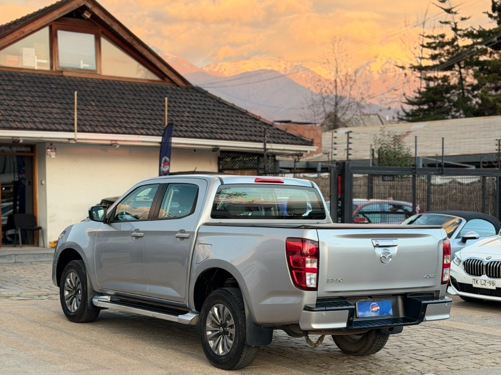 Mazda BT-50 3.0 DIESEL 4X4 2023 - Foto 3 de 9