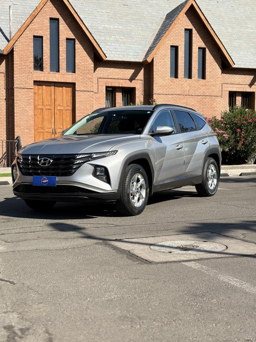 HYUNDAI TUCSON NX4 2.0 AT PLUS 2023 - Imagen 3 de 10