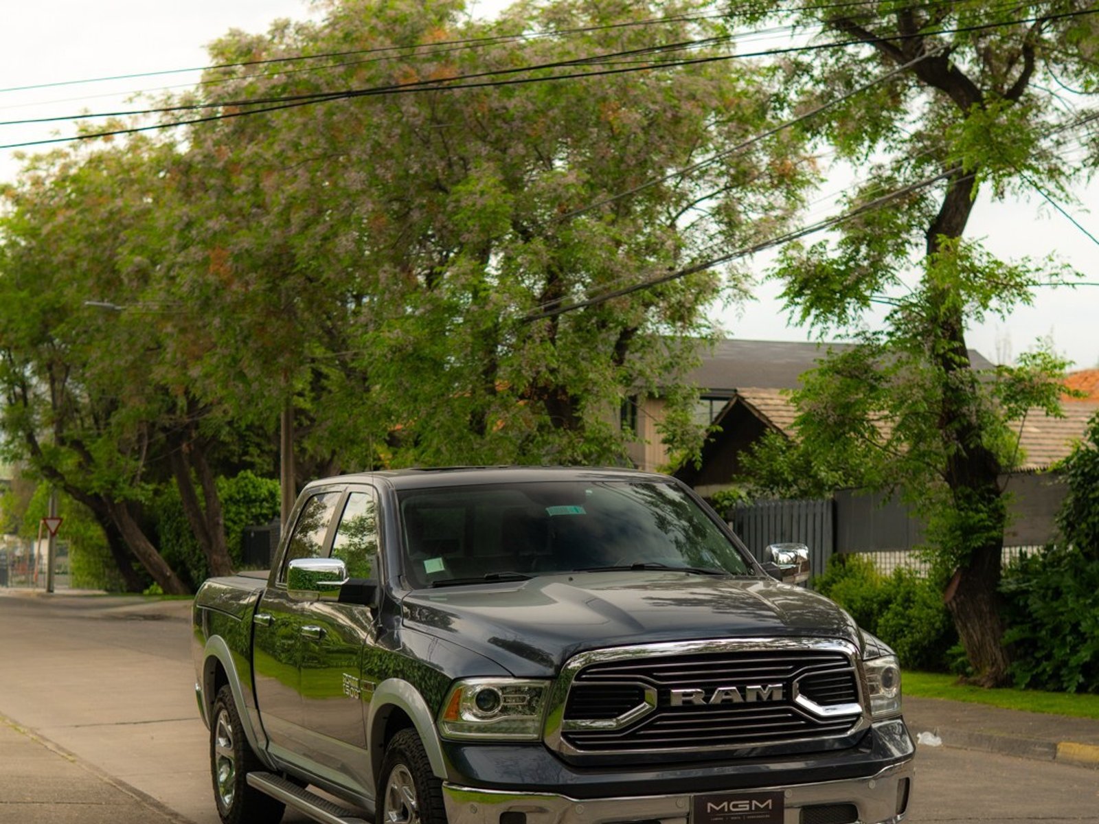 RAM 1500 LARAMIE 4X4 ¡Recién Llegado! ; ;• ; ; ; ;• ; ; ; ;• ; ;Patente 5 ; ;• ; ;NEGRO 2018 - Foto 3 de 10