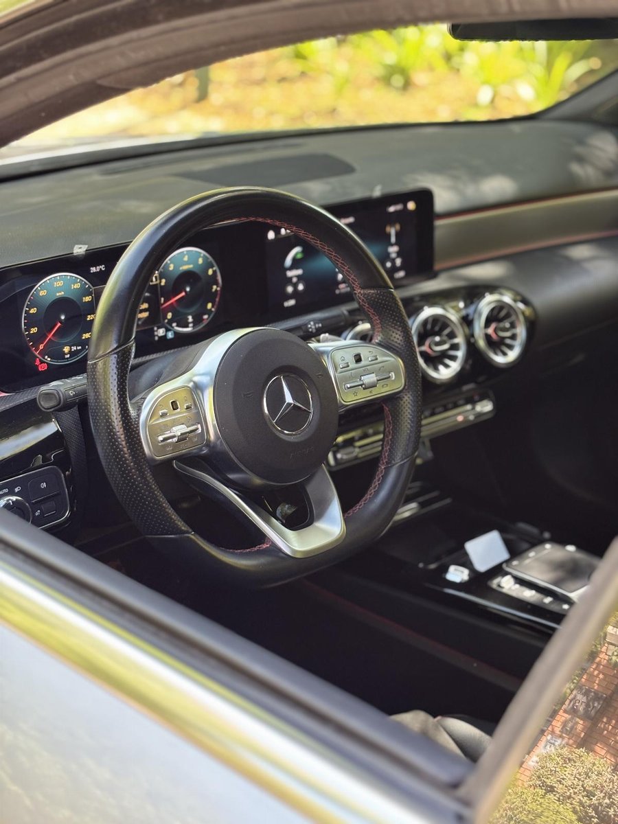 MERCEDES-BENZ A250 SEDÁN 2022 - Imagen 9 de 9
