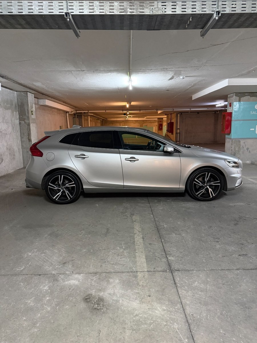 VOLVO V40 T5 R Design 2.0 2018 - Imagen 6 de 10
