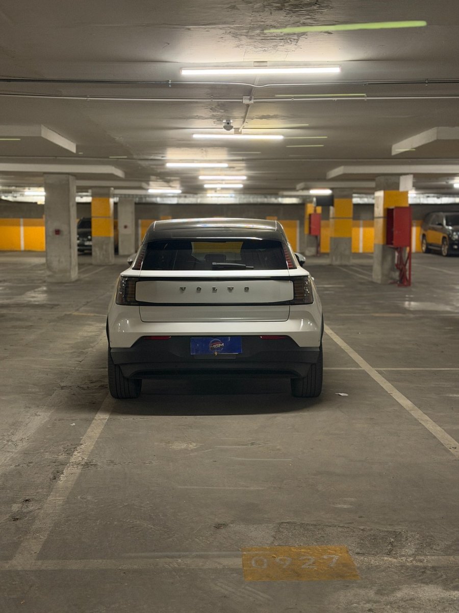 VOLVO EX30 ULTRA 2024 - Imagen 8 de 10