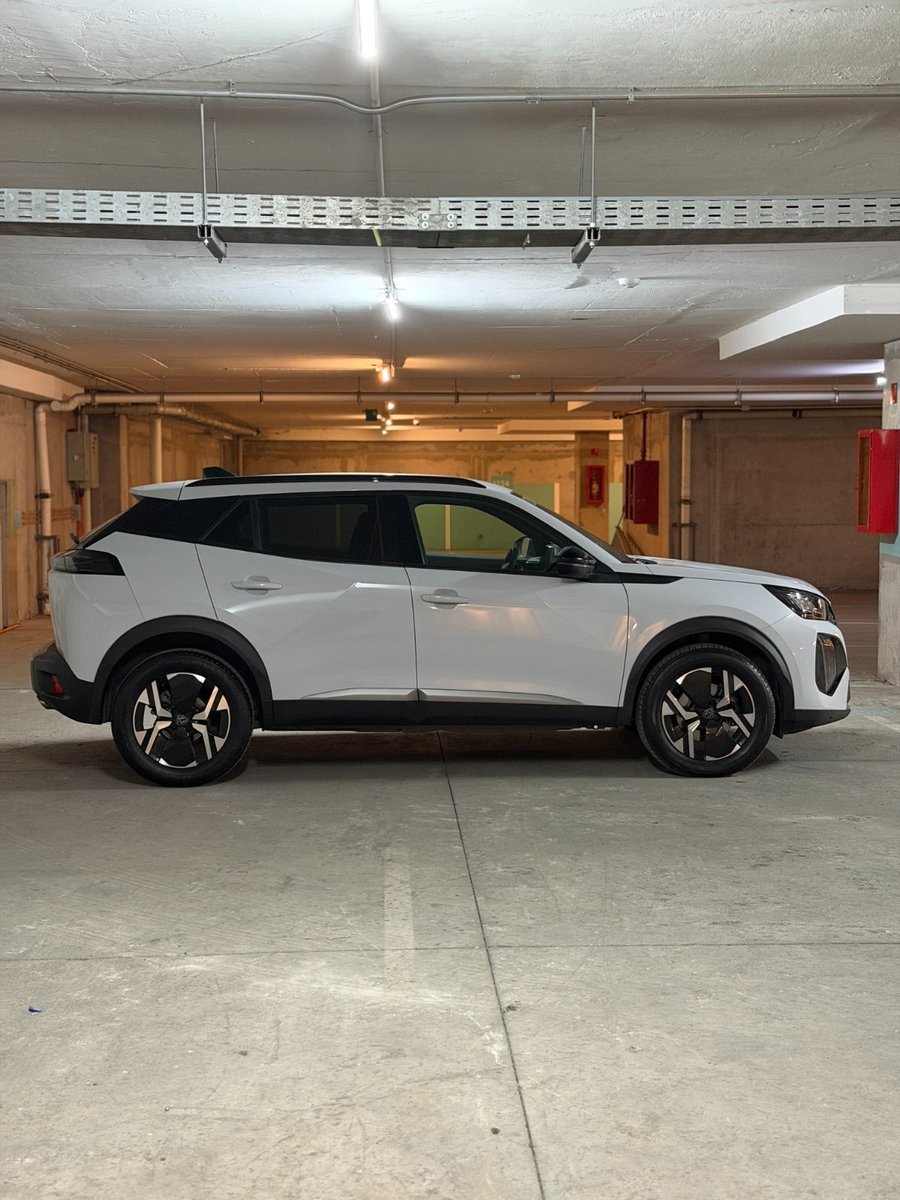 PEUGEOT 2008 1.5 ALLURE PACK 2024 - Imagen 6 de 9
