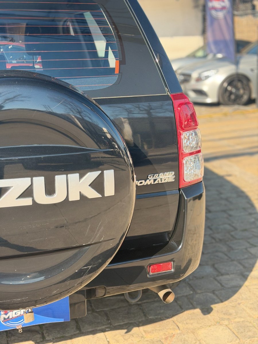 Suzuki GRAND NOMADE GLX 2.4 ¡Recién Llegado! ; ;• ; ;Patente 7 ; ;• ; ;NEGRO 2017 - Imagen 10 de 10