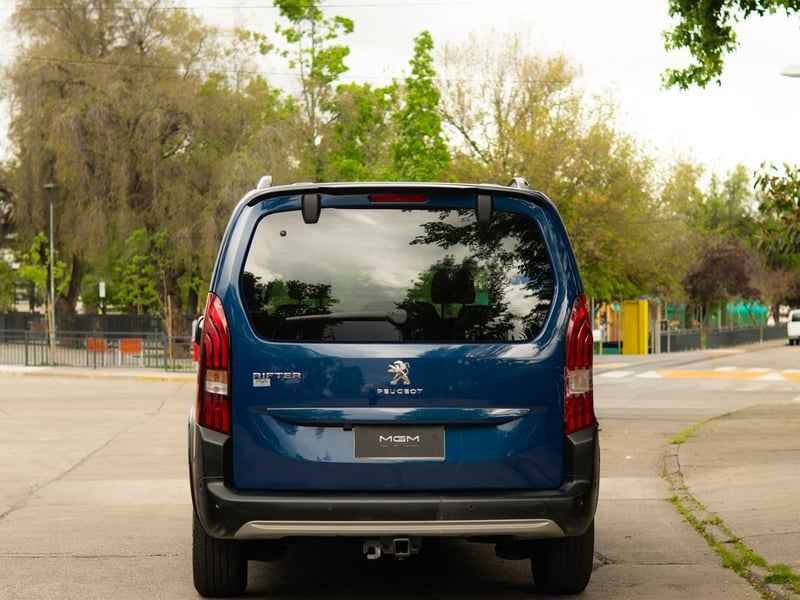 Peugeot RIFTER 1.2 ALLURE ¡Recién Llegado! ; ;• ; ; ; ;• ; ;Patente 7 ; ;• ; ;AZUL 2023 - Imagen 9 de 10