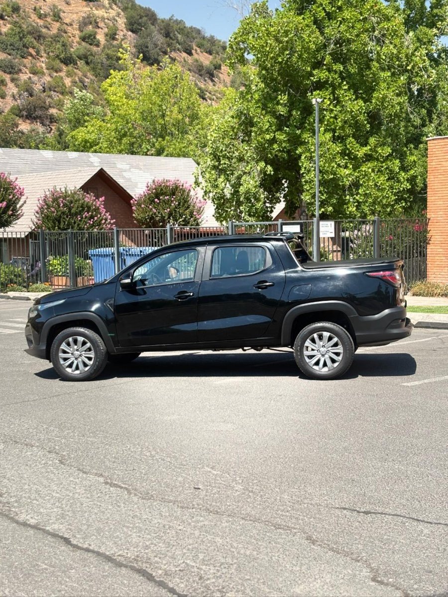 RAM 700 BIGHORND CD 2022 - Imagen 7 de 10