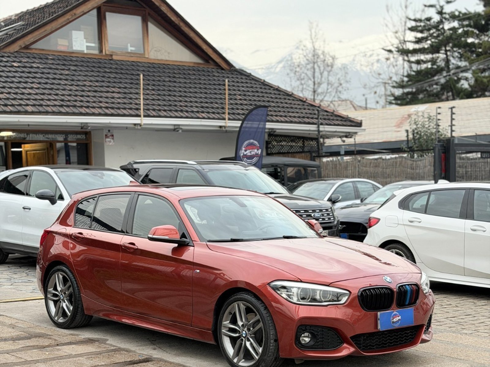 BMW 120 2.0 M SPORT 2018 - Foto 4 de 10