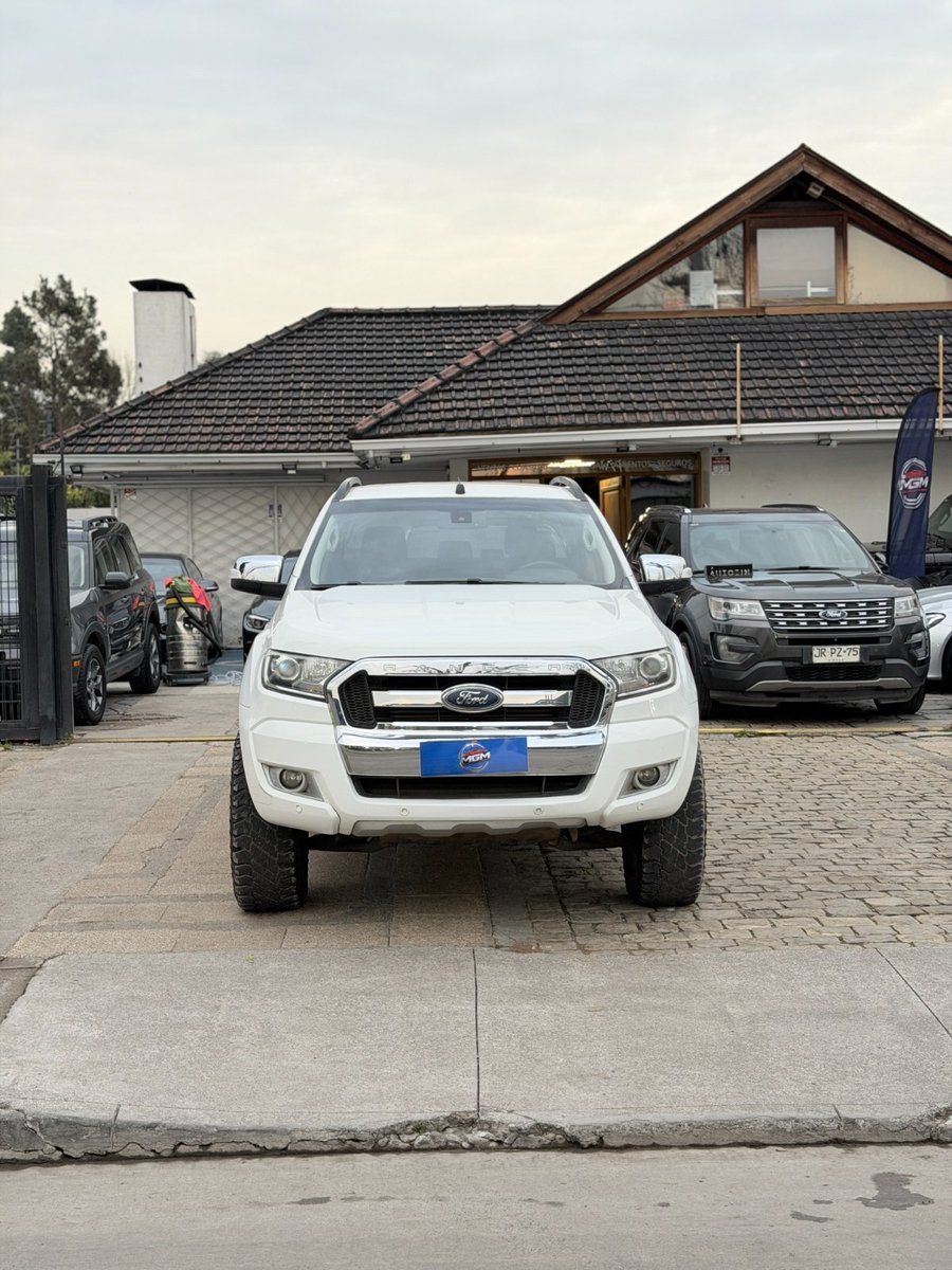 Ford RANGER Limited 4x4 2018 - Imagen 3 de 10