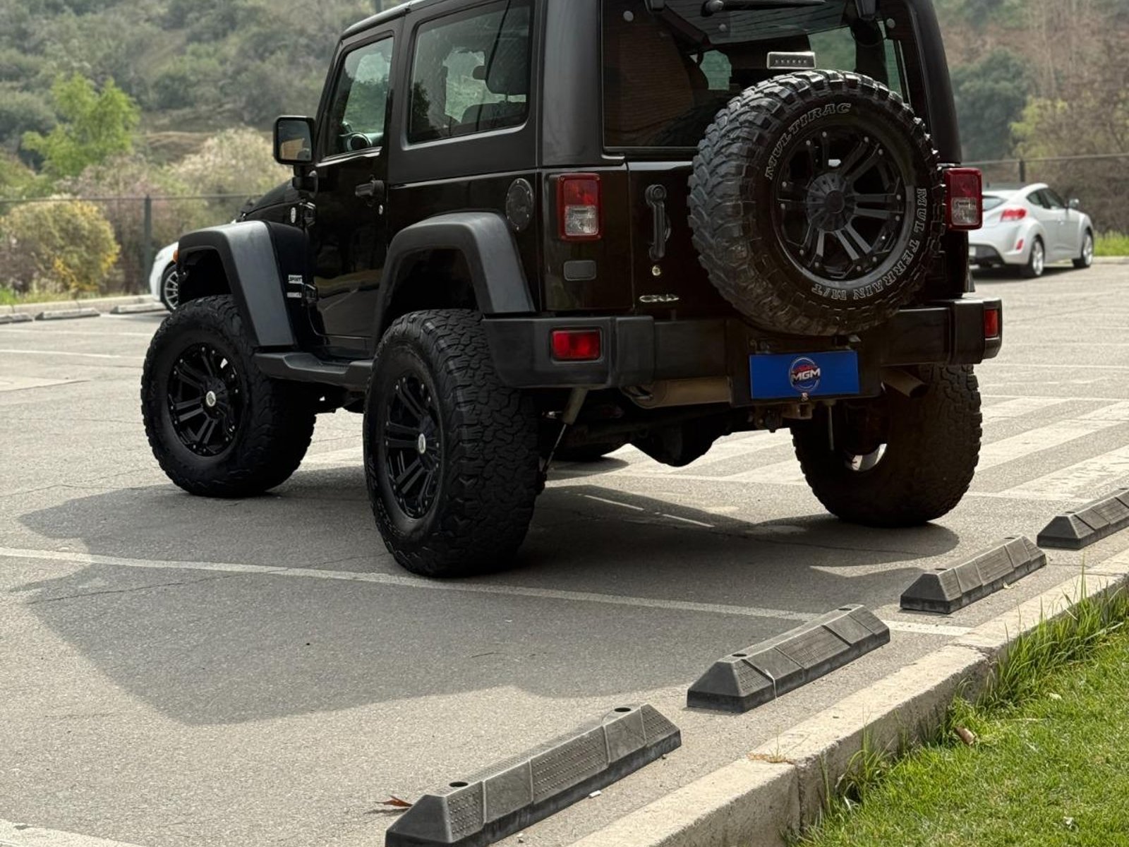 Jeep WRANGLER 2.8D SPORT AUTO 4WD ; ;• ; ; ; ;• ; ;Patente 5 ; ;• ; ;NEGRO 2013 - Foto 3 de 10