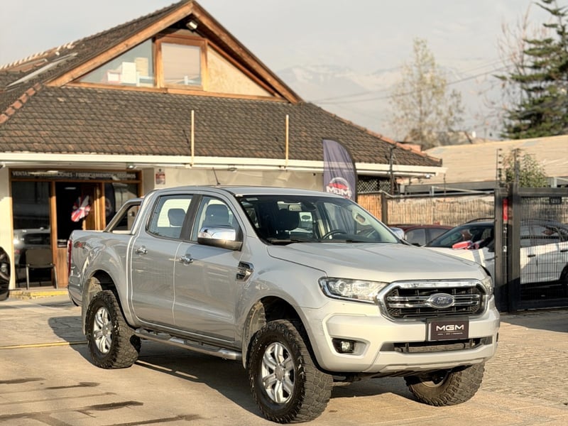 Ford RANGER 3.2 XLT 4X4 AT ¡Recién Llegado! ; ;• ; ; ; ;• ; ; ; ;• ; ;Patente 2 ; ;• ; ;PLATEADO 2021 - Imagen 4 de 10