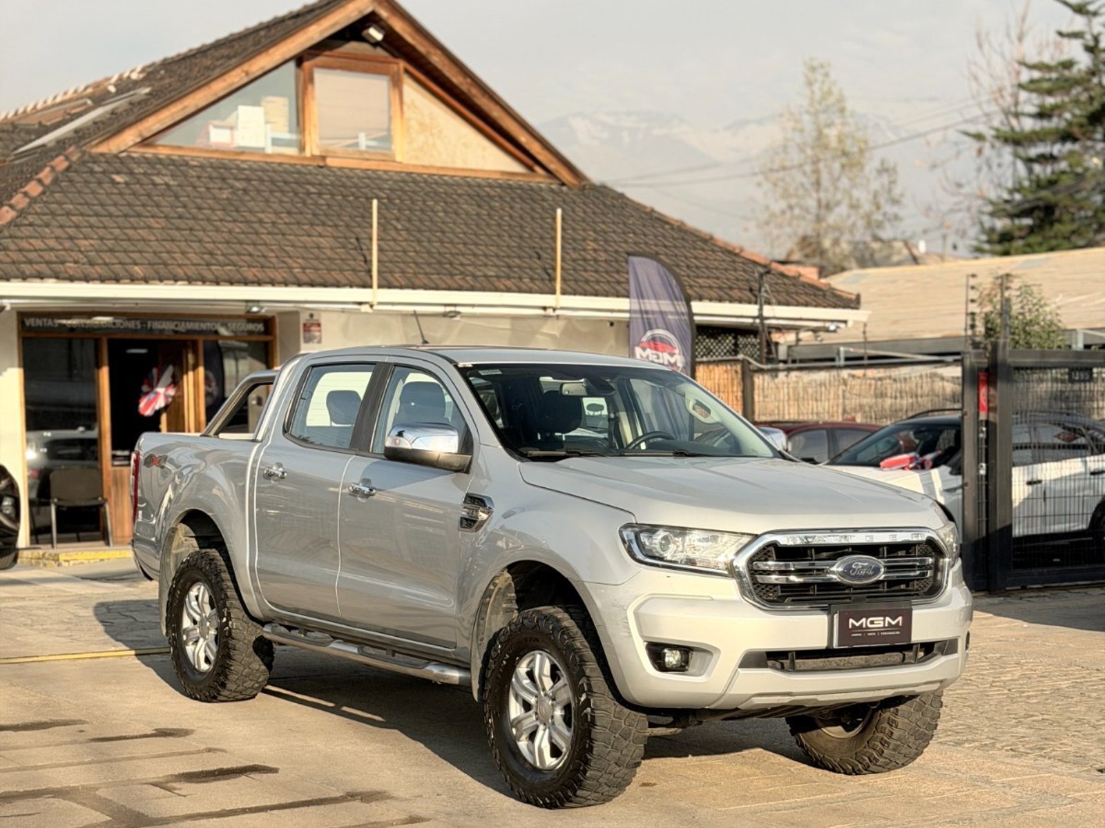 Ford RANGER 3.2 XLT 4X4 AT ¡Recién Llegado! ; ;• ; ; ; ;• ; ; ; ;• ; ;Patente 2 ; ;• ; ;PLATEADO 2021 - Foto 4 de 10