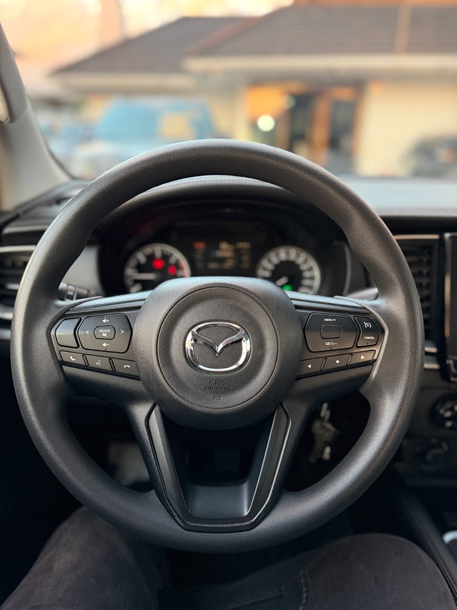 Mazda BT-50 3.0 DIESEL 4X4 2023 - Imagen 6 de 9