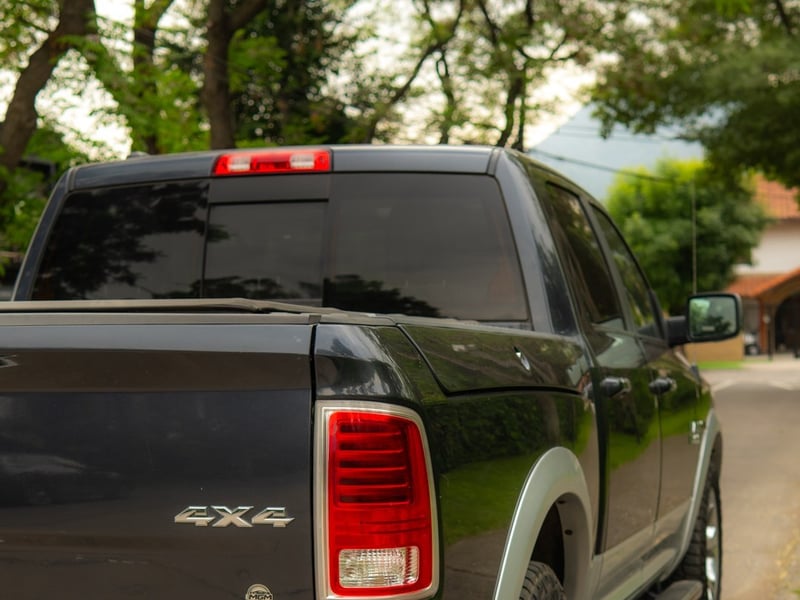 RAM 1500 LARAMIE 4X4 ¡Recién Llegado! ; ;• ; ; ; ;• ; ; ; ;• ; ;Patente 5 ; ;• ; ;NEGRO 2018 - Imagen 7 de 10