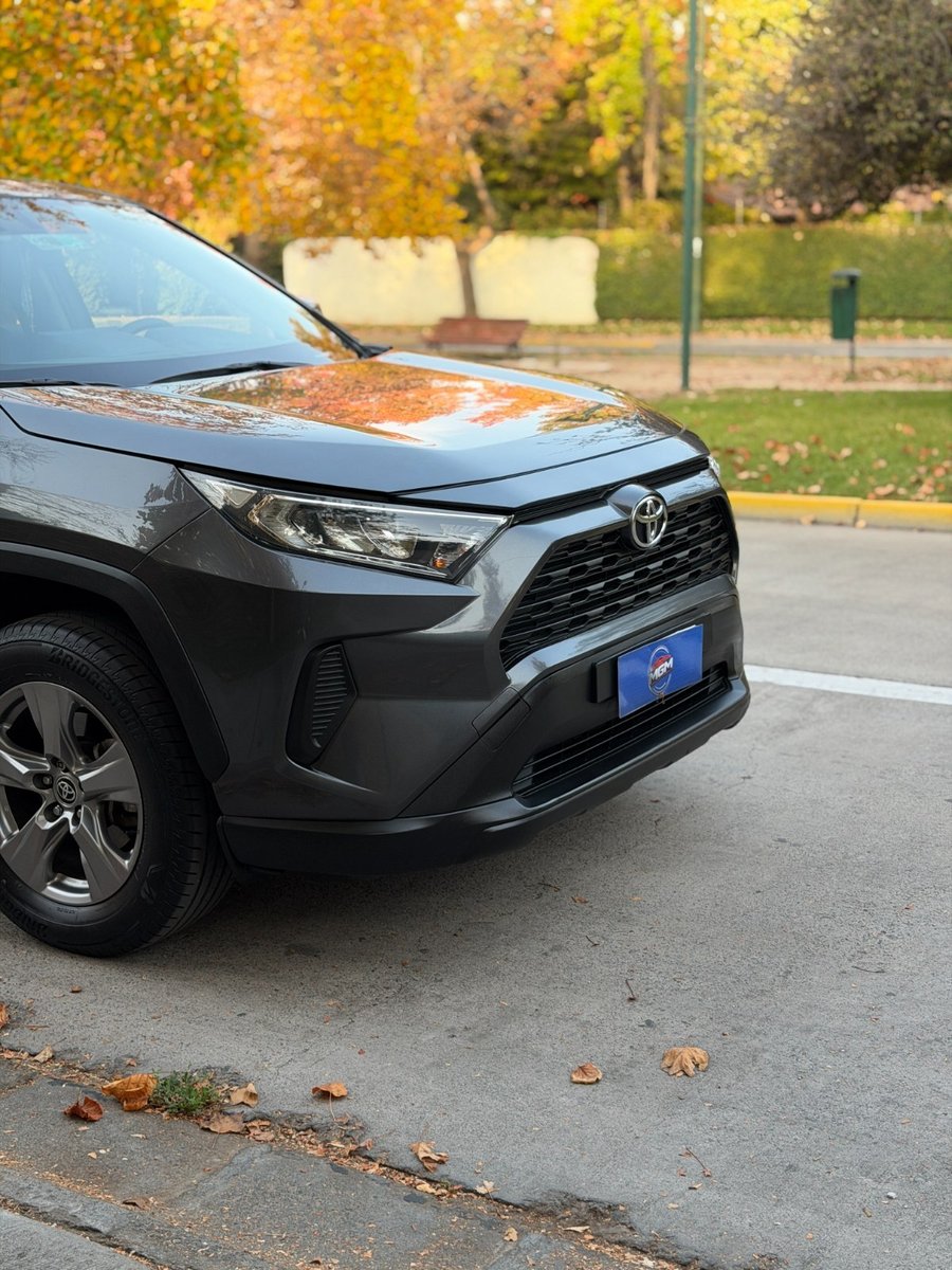 TOYOTA RAV 4 LE 2022 - Imagen 5 de 10