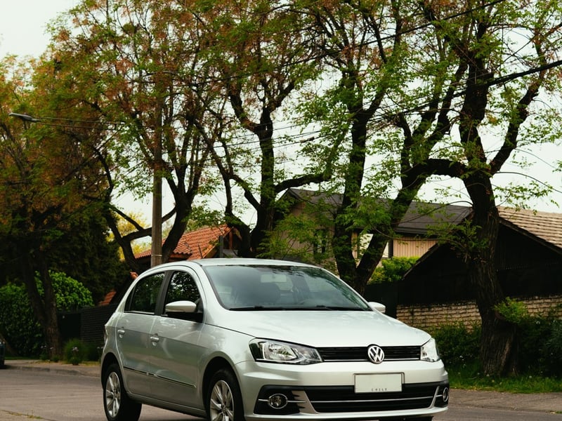 Volkswagen GOL 1.6 TRENDLINE ¡Recién Llegado! ; ;• ; ;Patente 4 ; ;• ; ;GRIS 2019 - Imagen 3 de 10