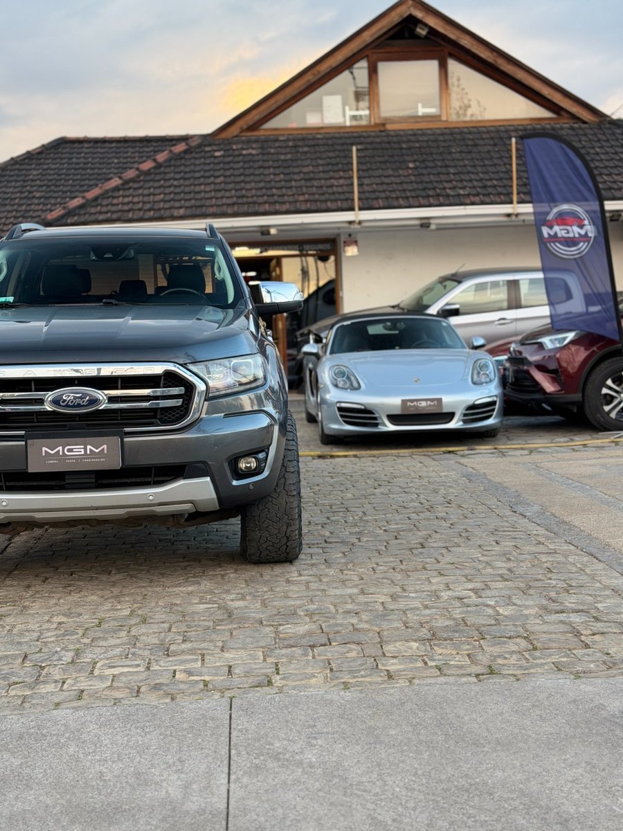 Ford RANGER LIMITED 3.2 4X4 ¡Recién Llegado! ; ;• ; ; ; ;• ; ; ; ;• ; ;Patente 6 ; ;• ; ;GRIS 2022 - Imagen 4 de 10