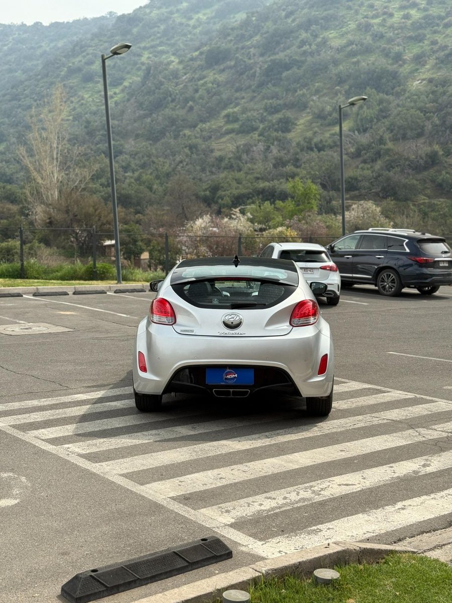 HYUNDAI VELOSTER 1.6 GLS Full Auto 2014 - Imagen 6 de 10