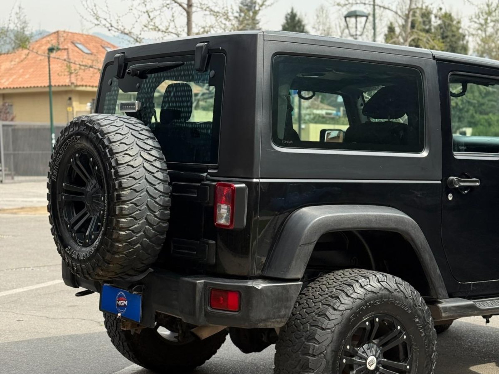 Jeep WRANGLER 2.8D SPORT AUTO 4WD ; ;• ; ; ; ;• ; ;Patente 5 ; ;• ; ;NEGRO 2013 - Foto 5 de 10